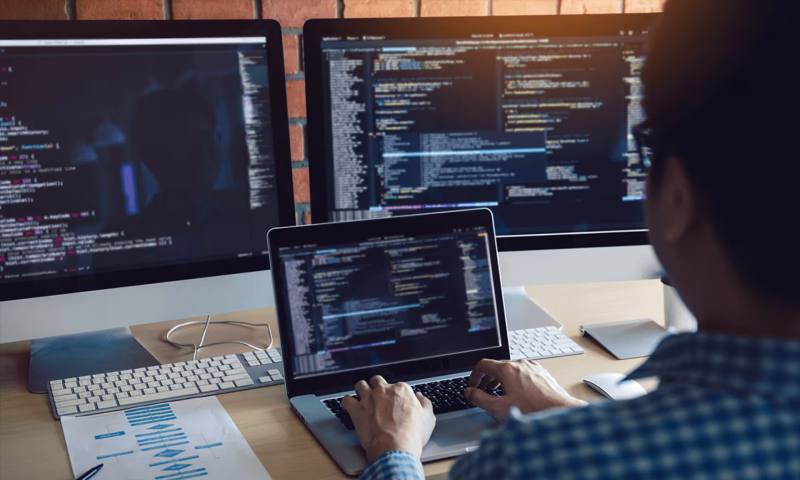 数据科学选型:R与Python如何赋能浮梁县网站建设?